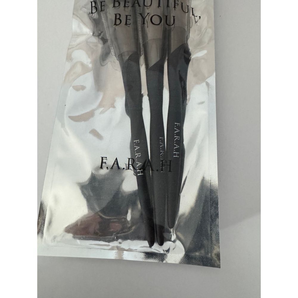 F.A.R.A.H.  Midnight Pro Trio Makeup Brushes - New/Sealed Packaged - Perfect Set - Picture 4 of 4
